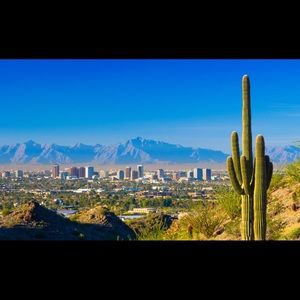 Meet your Posher, Alora